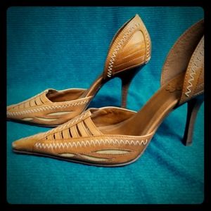 ALDO womens heels. 100% leather. BEAUTIFUL